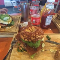 Photo taken at The Burger Laboratory by Jorge G. on 7/7/2016