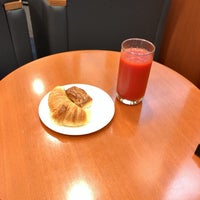 Photo taken at Airport Lounge - Central by forester on 9/3/2017