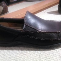 bass shoe store tanger outlet