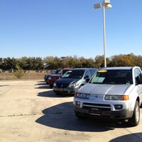 รูปภาพถ่ายที่ Toyota of Irving โดย Damian F. เมื่อ 11/16/2012