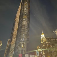 Photo taken at Flatiron Building by Buket T. on 10/20/2023