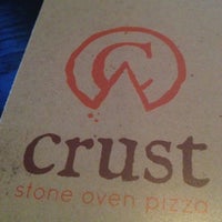 Снимок сделан в Crust Stone Oven Pizza пользователем Amber E. 3/30/2013
