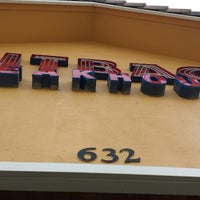 Photo taken at Outback Steakhouse by Bernard on 4/11/2014