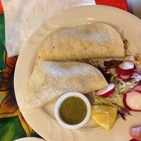 Das Foto wurde bei Anaya&amp;#39;s Fresh Mexican Restaurant von Merissa B. am 5/24/2014 aufgenommen