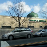 Photo taken at Masjid Al-Hikmah by Haikal on 12/25/2012