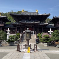 Photo taken at Chi Lin Nunnery by Bernard C. on 5/5/2022