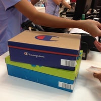 Payless shoes best sale greenhills