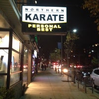 Das Foto wurde bei Northern Karate Schools - Midtown von Antoine am 11/7/2013 aufgenommen