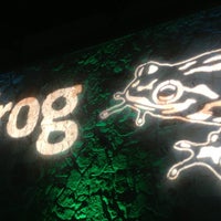 3/9/2013 tarihinde Christopherziyaretçi tarafından frog SXSW Interactive Opening Party'de çekilen fotoğraf