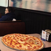Снимок сделан в Brooklyn Boy&#39;s Pizzeria пользователем Megan C. 11/10/2015