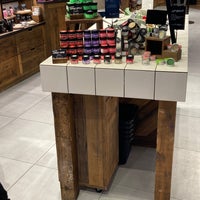 Lush 心斎橋店 心斎橋 2 Tips From 354 Visitors