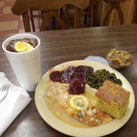 Photo taken at Mom&amp;#39;s Country Deli by Herbert B. on 5/1/2013