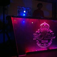 รูปภาพถ่ายที่ Royal Night Club โดย Денис Г. เมื่อ 5/25/2013