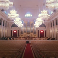 รูปภาพถ่ายที่ Grand Hall of St Petersburg Philharmonia โดย Иван С. เมื่อ 4/12/2013