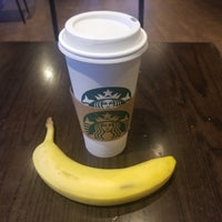 Photo taken at Starbucks by Jonathan Hernan C. on 10/2/2018