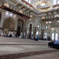 Photo taken at Al Fattan Mosque by Ali A. on 2/5/2016