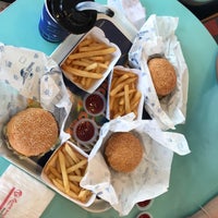 Mel S Drive In American Restaurant In Sentosa Island