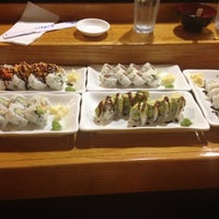 5/3/2013 tarihinde Amanda S.ziyaretçi tarafından Sushi Tomi'de çekilen fotoğraf