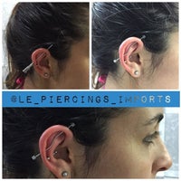 Photo taken at Simple Tattoo Piercing by Leandro R. on 1/24/2016