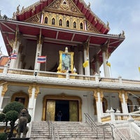 Photo taken at Wat Samphantawong by วารินทร์ ส. on 1/8/2023