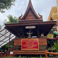 Photo taken at Wat Samphantawong by วารินทร์ ส. on 1/8/2023