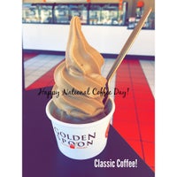 9/29/2015 tarihinde Kevin D.ziyaretçi tarafından Golden Spoon Frozen Yogurt'de çekilen fotoğraf
