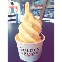 Foto tomada en Golden Spoon Frozen Yogurt  por Kevin D. el 12/10/2015