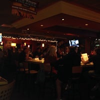 Photo taken at Applebee&#39;s Grill + Bar by Omar Alberto on 12/13/2013
