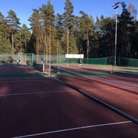 Photo taken at Kallahden tenniskenttä by Juho T. on 5/6/2016