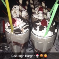 Photo taken at Rocking Burgers by Viri C. on 12/7/2015
