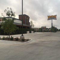 Photo taken at Pluckers Wing Bar by Jeffrey W. on 7/9/2019