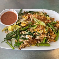 Photo taken at Mueang Thong Crab-meat Fried Rice 1 by สันติธร ย. on 12/12/2022