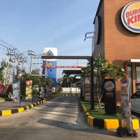 Photo taken at Burger King by สันติธร ย. on 1/1/2020