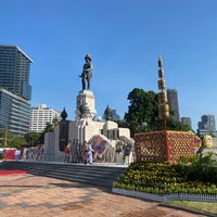 Photo taken at King Rama VI Monument by สันติธร ย. on 11/25/2021
