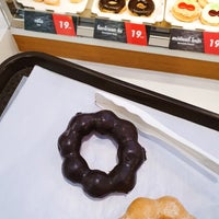 Photo taken at Mister Donut by Kan ♥. on 2/26/2020