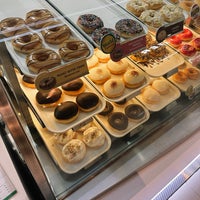 Photo taken at Krispy Kreme by Kan ♥. on 11/5/2023