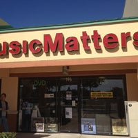 Das Foto wurde bei Music Matters von Ed D. am 11/24/2012 aufgenommen