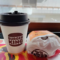 Photo taken at Burger King by あおばた し. on 4/9/2023