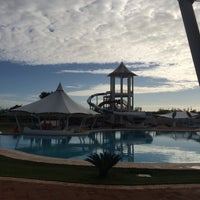 Foto tomada en Los Delfines Water &amp;amp; Entertainment Park  por Rosanna N. el 2/27/2015