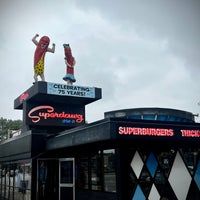 Photo taken at Superdawg Drive-In by El P. on 8/6/2023