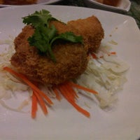 Photo taken at HotSpice Thai Cuisine by Merlyn🦁 on 6/9/2011
