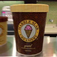 รูปภาพถ่ายที่ Marble Slab Creamery โดย Arafat Y. เมื่อ 4/28/2013