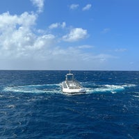 Foto diambil di Atlantis Submarines Waikiki oleh Yu pada 3/1/2023