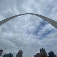 Photo taken at Gateway Arch National Park by Greg D. on 8/4/2023
