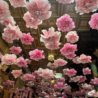 Foto diambil di Lillie&amp;#39;s Times Square oleh Stephanie S. pada 6/24/2023