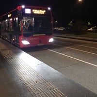 Photo taken at Bus 300 naar Schiphol Airport/Plaza by Pedro R. on 10/8/2018