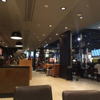 12/29/2015 tarihinde Pedro R.ziyaretçi tarafından Starbucks'de çekilen fotoğraf