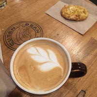 10/15/2017에 Claudia M.님이 Queen Bean Caffe에서 찍은 사진