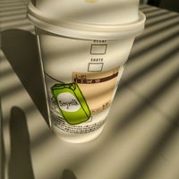 Photo taken at Starbucks by Hideyasu N. on 2/9/2022