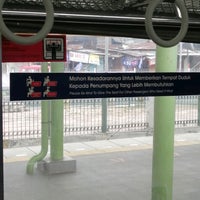 Photo taken at Stasiun Klender Baru by Prihandaru P. on 4/10/2022